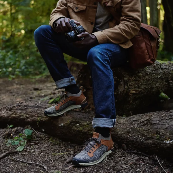 Men Danner Overlook