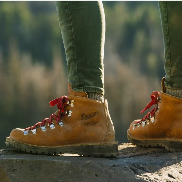 Women Danner Mountain Light