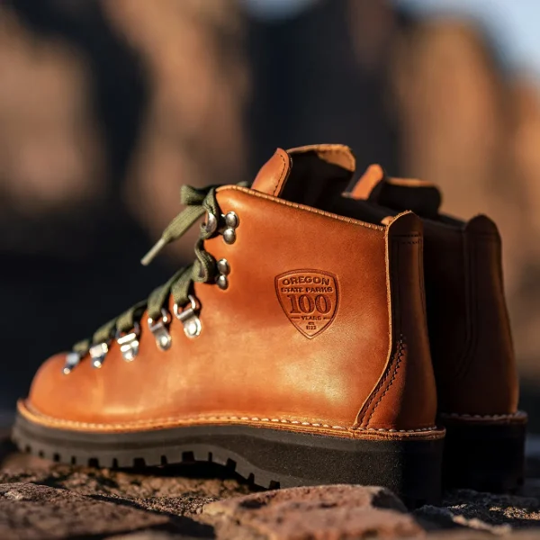 Women Danner Mountain Light